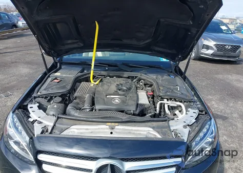 2015 Mercedes-Benz C 300 from USA, damaged, VIN 55SWF4KB6FU002939